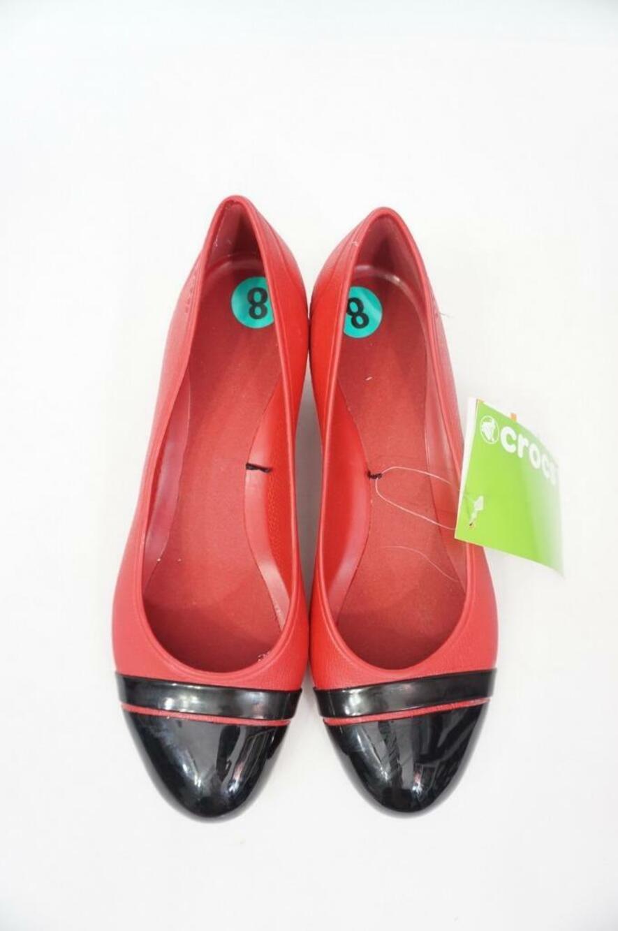 CROCS CAP TOE WEDGE USED 8 DARK RED/BLACK SLIP ON WEDGES/HEELS/SANDALS - Picture 4 of 9